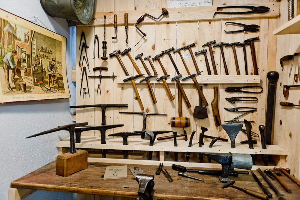 Tourne-à-gauche - Outil - Histoires d'outils artisanaux