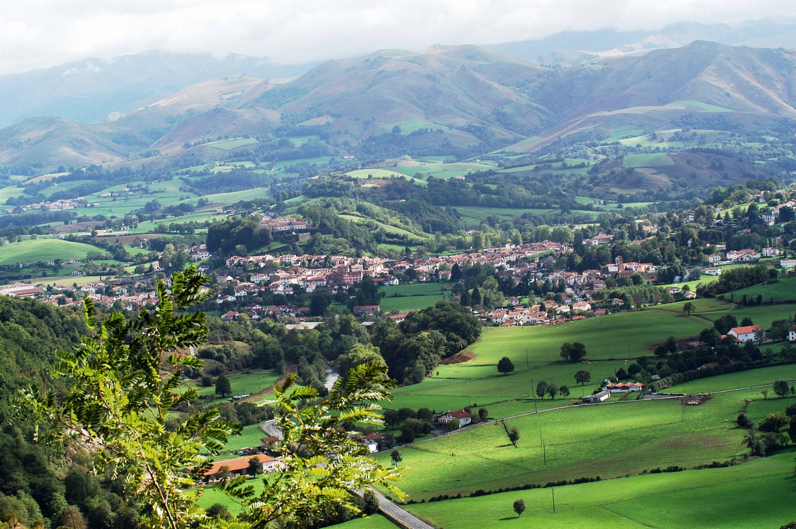 Saint Jean Pied De Port Au Pays Basque