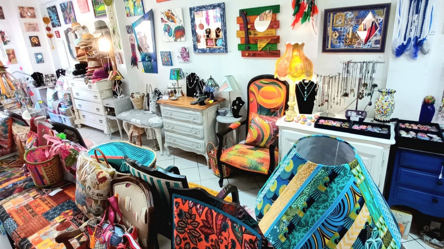 Galerie-boutique de Chantal - MONEIN