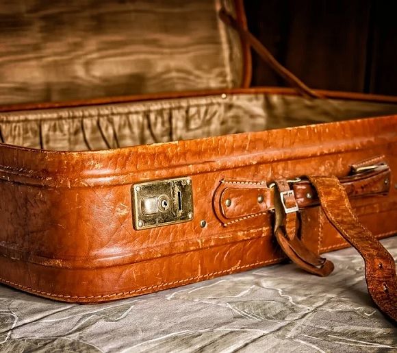 Spectacle : Dans ma valise - SALLESPISSE