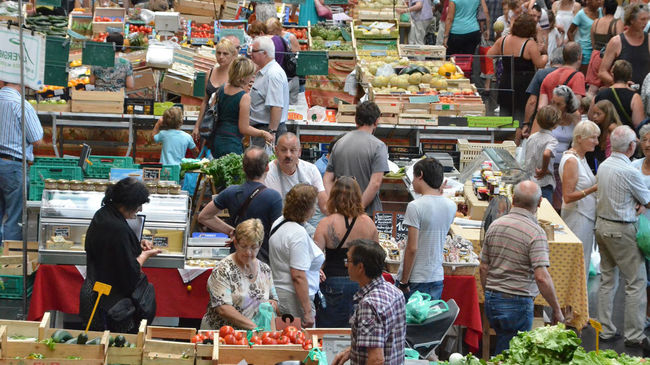 Orthez market on Tuesday mornings