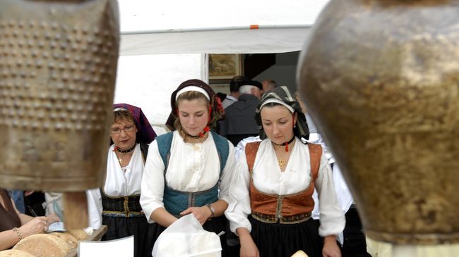 Costumes traditionnels foire aux fromages Laruns