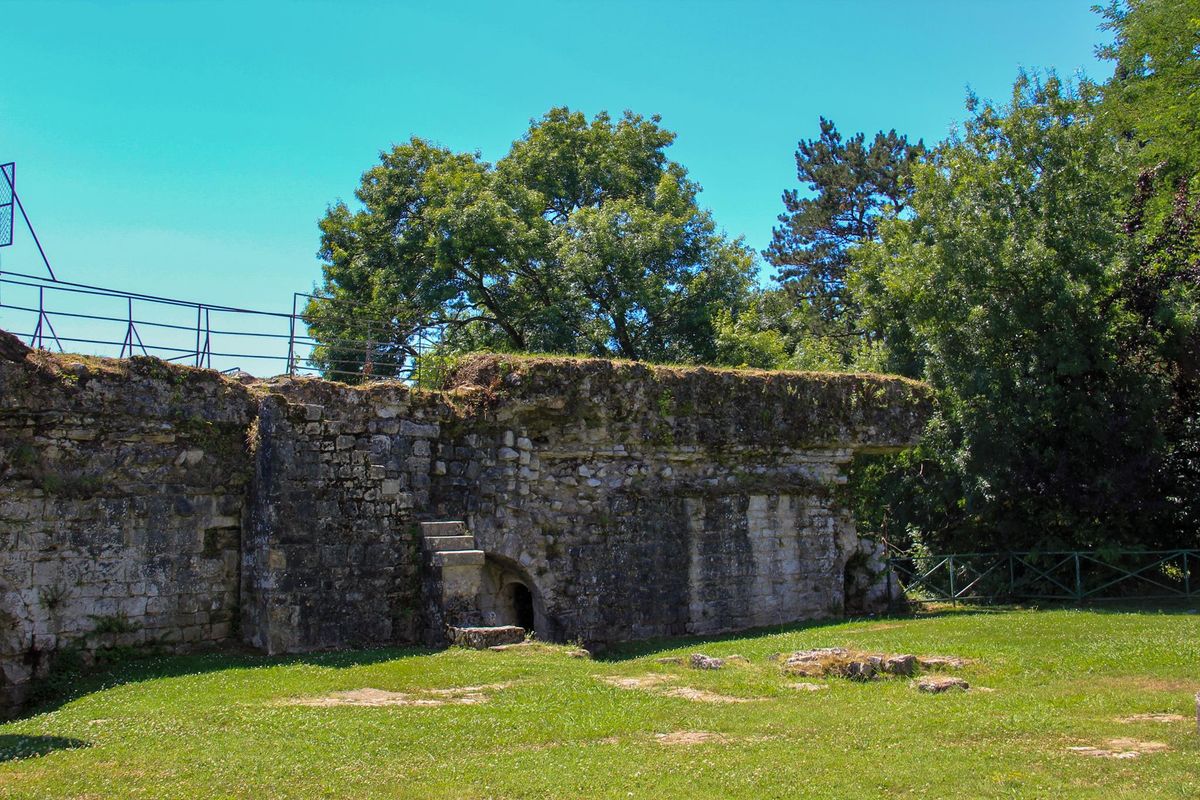 Les remparts du château Moncade à Orthez