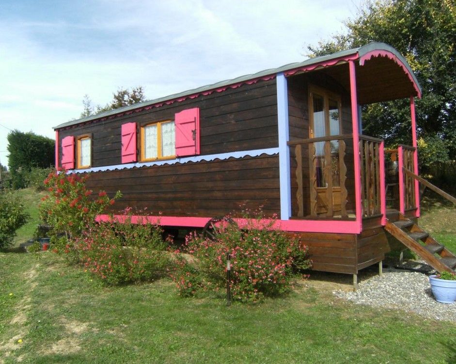 The Haü de Vicq Caravan in Saint-Girons-en-Béarn