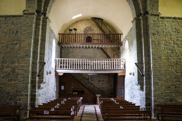 Balcon de l'église de l'abbaye de Sauvelade