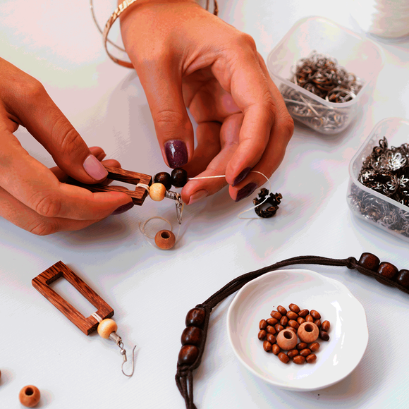 Atelier Fablab : Boucles d'oreilles en bois - MOURENX