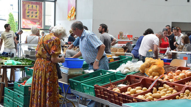 Orthez market on Tuesday mornings