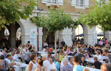 The Marché des producteurs de Pays in Monein