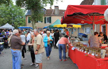 El  Mercado de Productores del País en Arthez-de-Béarn