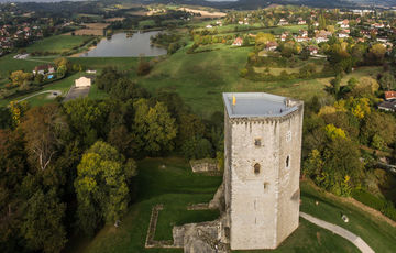 Tour Moncade à Orthez vue du ciel