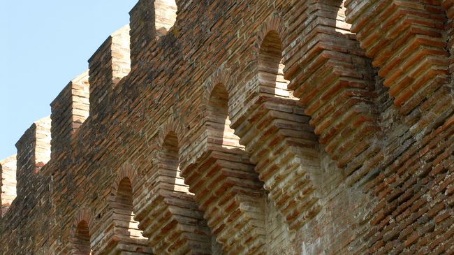 Remparts du château de Morlanne