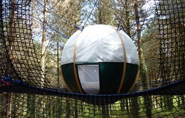 «Los nidos del Béarn», cabañas y nidos en los árboles en Loubieng