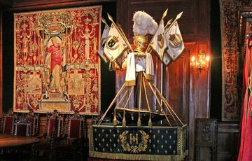 Henri IV's crib in the Castle of Pau