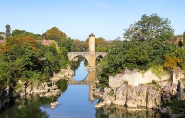 La gave de Pau et le pont vieux d'Orthez