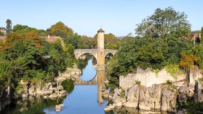 La gave de Pau et le pont vieux d'Orthez