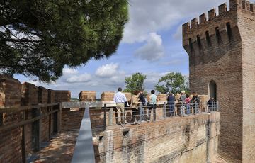 Guided tour of the Castle of Morlanne