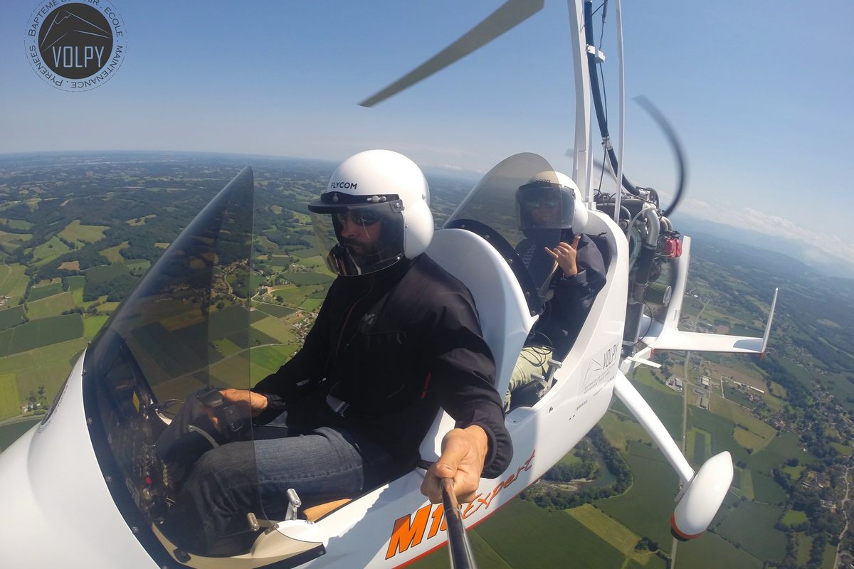 Voler en ULM au dessus du Béarn avec Volpy