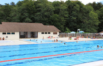 The Arthez-de-Béarn swimming pool