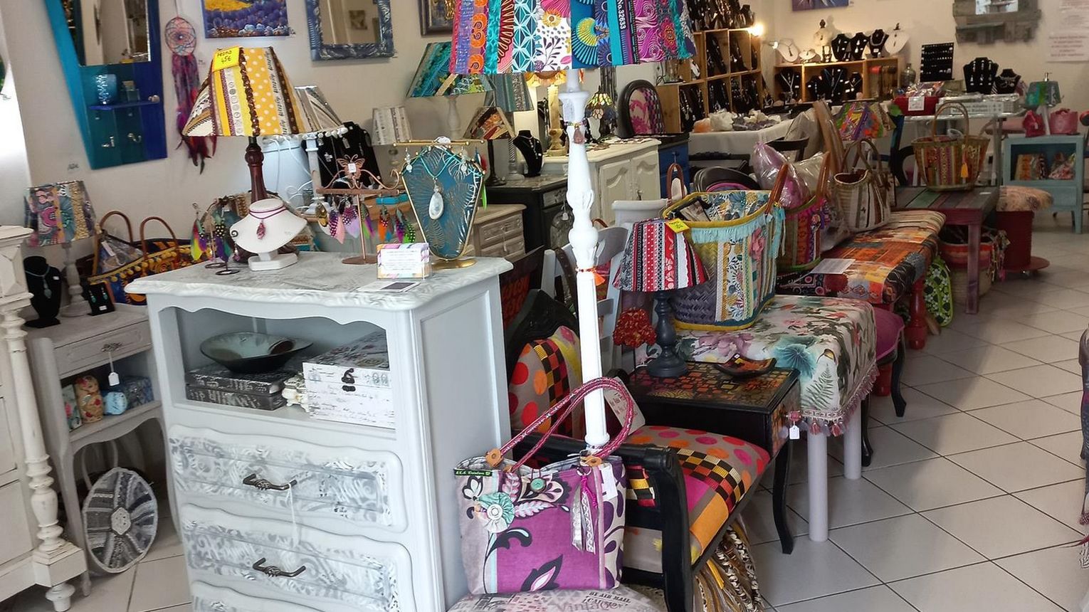 Galerie-boutique de Chantal - MONEIN