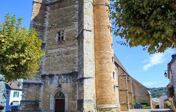L'église St Girons au centre du village de Monein