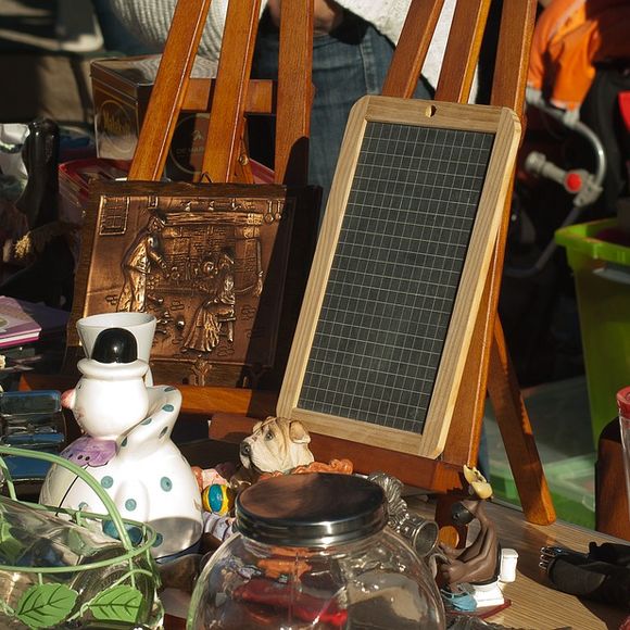 Vide-grenier et vide-poussette - OZENX-MONTESTRUCQ