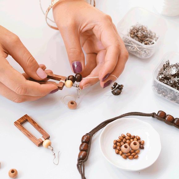 Atelier Fablab : Boucles d'oreilles en bois - MOURENX