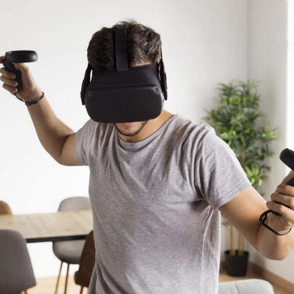 Pixel Play : La VR (ou réalité virtuelle) plein les yeux - ORTHEZ