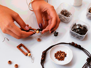 Atelier Fablab : Boucles d'oreilles en bois - MOURENX