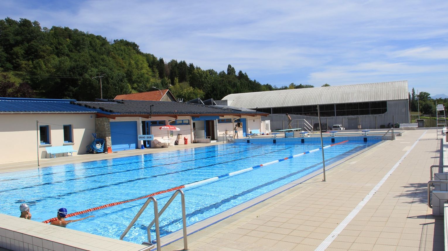 Piscine - MONEIN