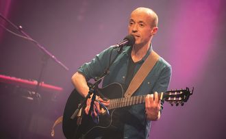Spectacle musical : Frédéric Fromet se tient à carreaux - ORTHEZ