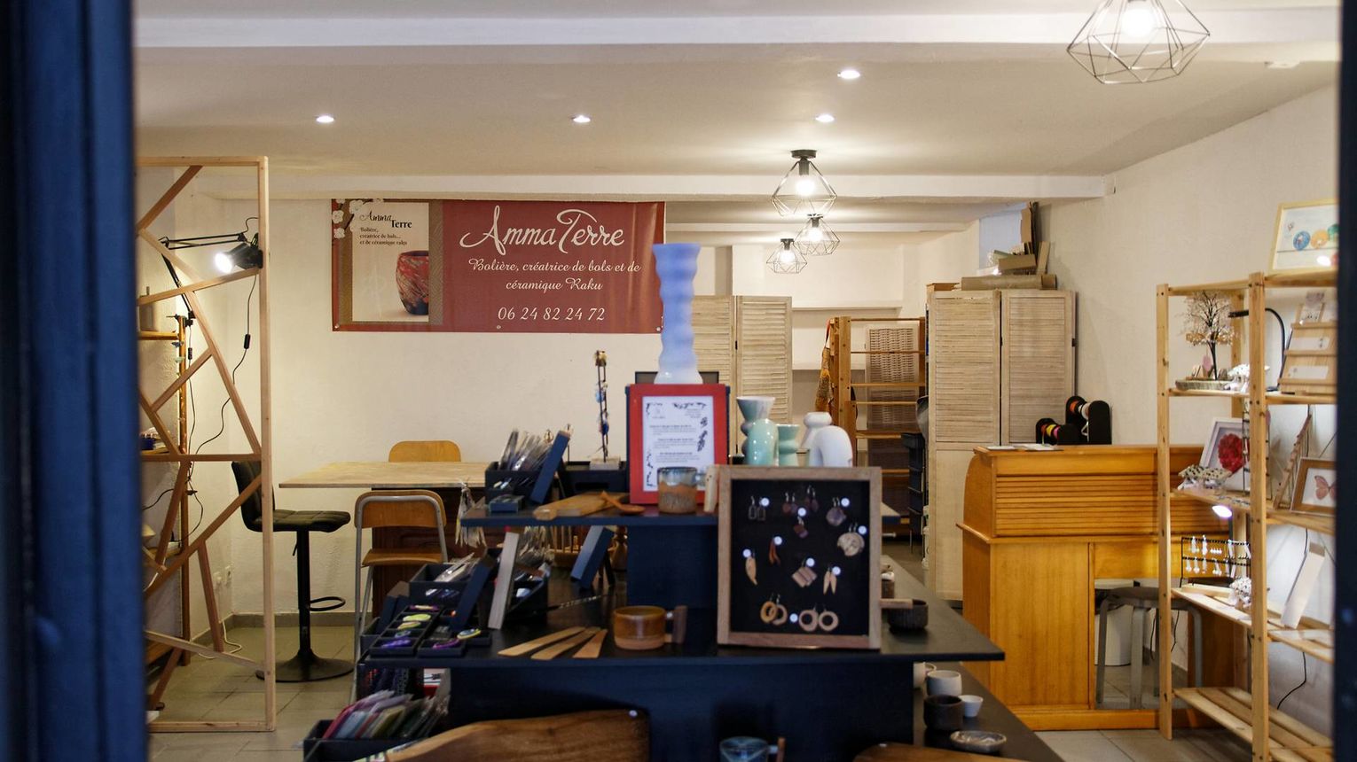 Amma Terre et Mad'in Aquiu - MONEIN