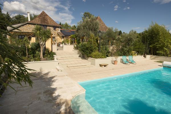 Domaine Hourcabis - piscine1