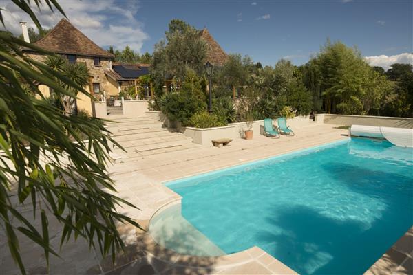 Domaine Hourcabis - piscine3