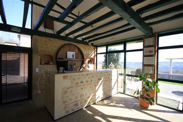 Domaine capdevielle monein vin jurancon salle degustation