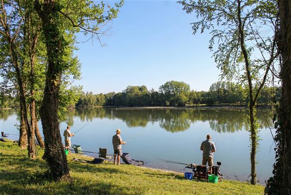 Lac de la base de loisirs Orthez-Biron