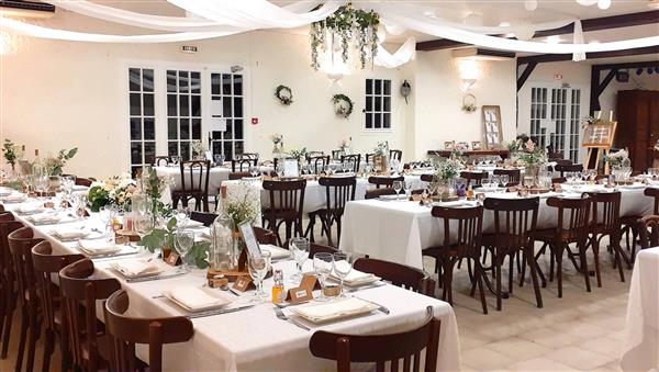 Le coq en pâte - salle1