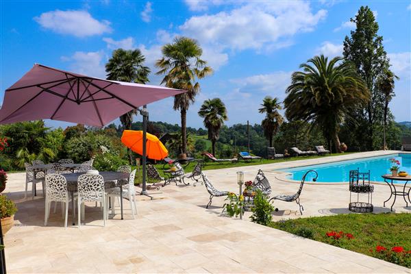 Maison Matachot - Terrasse et piscine