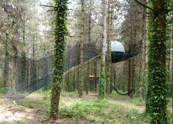 Cabanes-dans - les-arbres-nids-du-bearn-loubieng 2