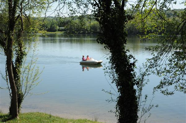 base-de-loisirs-orthez-biron-pedalo