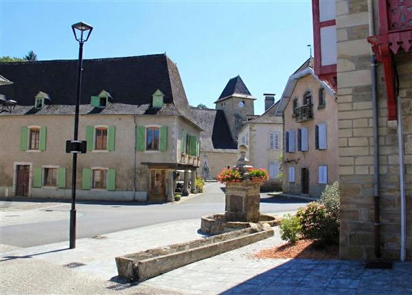Visitez Lucq de Béarn et l'église Saint Vincent